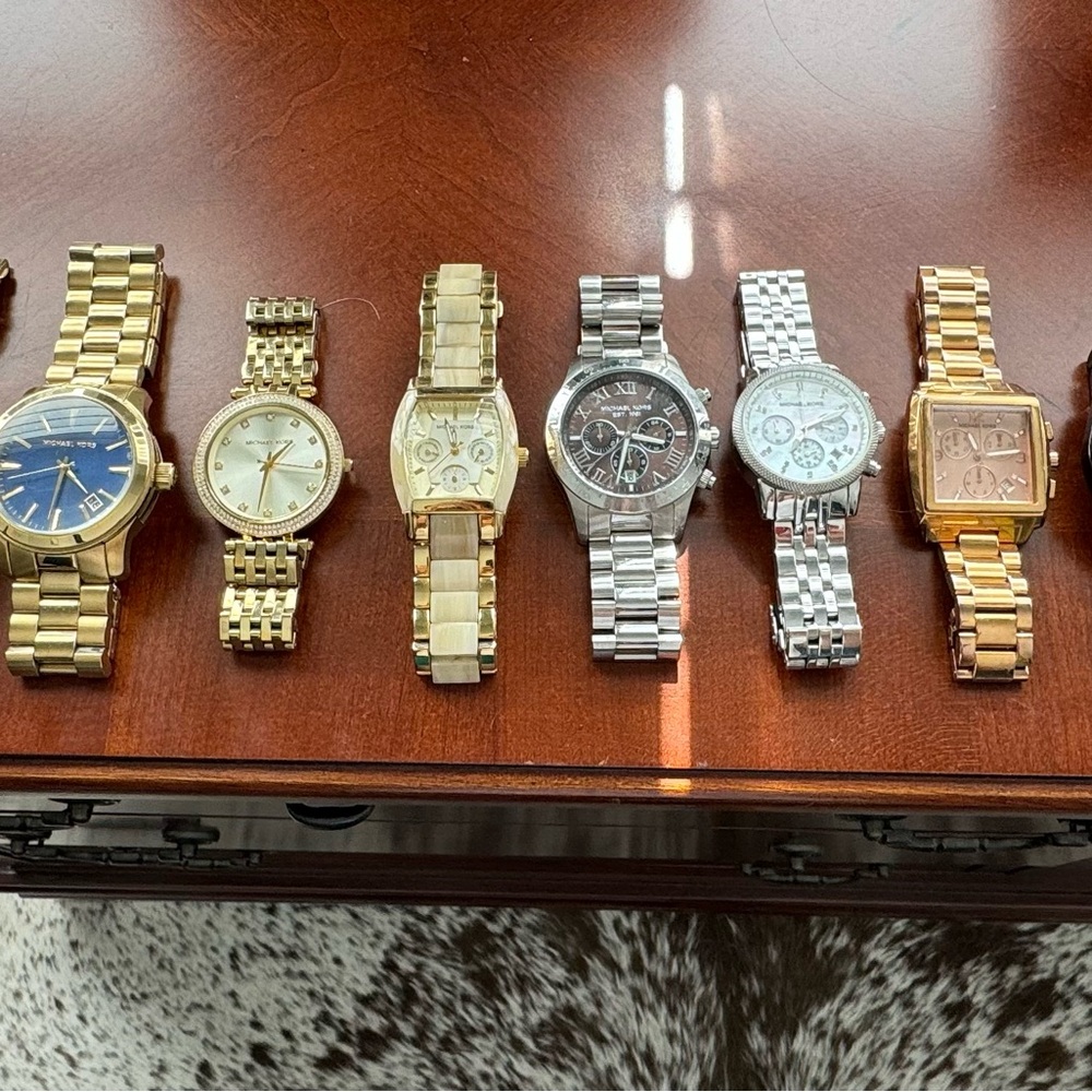 MK preowned watches- excellent condition! Some need battery changed out.